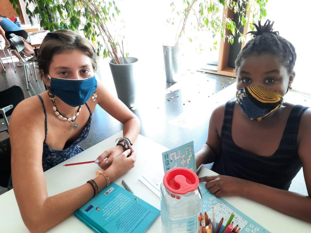 Summer school in Köln gegen die Isolation in der Zeit der Pandemie, damit der Weg der Integration für die Kinder der Flüchtlinge fortgesetzt werden kann